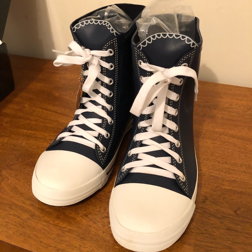 Elvetik Swiss rain boots, look like converse